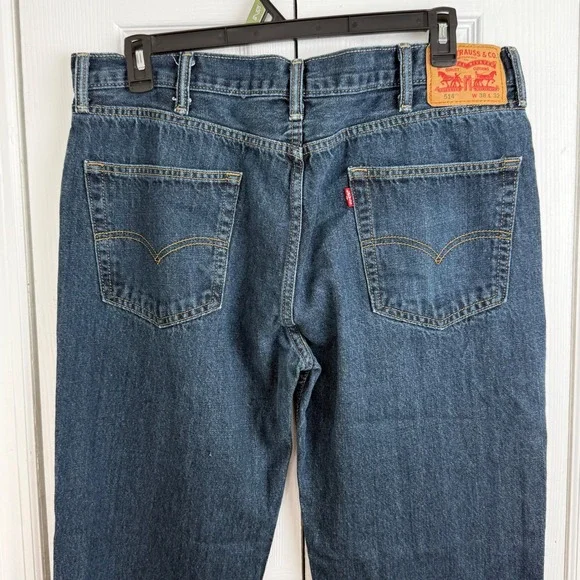 Levis 514 Mens Jeans 38x32 Straight Fit Dark Wash Denim Classic - Picture 3 of 7